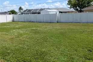 2215 SE 8th Ave, Cape Coral, FL 33990 - Photo 27