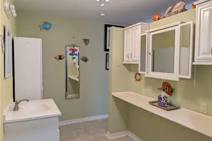 2215 SE 8th Ave, Cape Coral, FL 33990 - Photo 19
