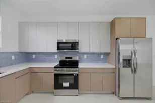 211 NW 25th Ave, Cape Coral, FL 33993 - Photo 9