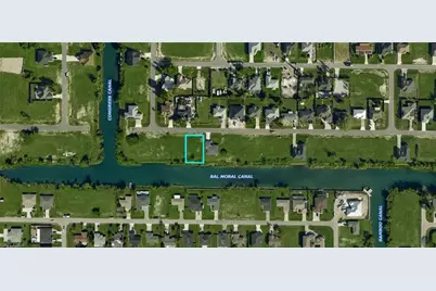914 NE 12th St, Cape Coral, FL 33909 - Photo 1