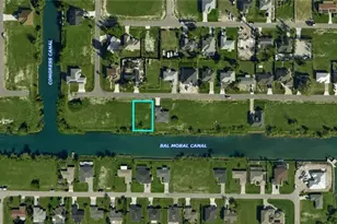 914 NE 12th St, Cape Coral, FL 33909 - Photo 1