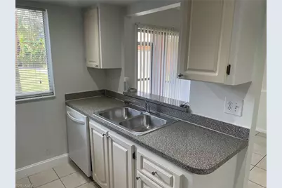 12656 Kenwood Ln #B, Fort Myers, FL 33907 - Photo 7