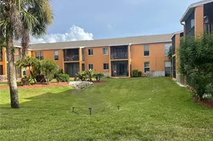 12656 Kenwood Ln, Fort Myers, FL 33907 - Photo 3