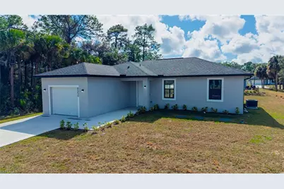 8050 Sherwood Cir, Labelle, FL 33935 - Photo 17