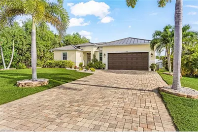 3742 Tangelo Dr, Saint James City, FL 33956 - Photo 3
