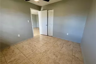 815 Courtington Ln, Fort Myers, FL 33919 - Photo 5