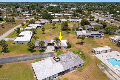 220 Oakmont Pkwy, Lehigh Acres, FL 33936 - Photo 35