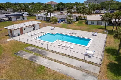 220 Oakmont Pkwy, Lehigh Acres, FL 33936 - Photo 29