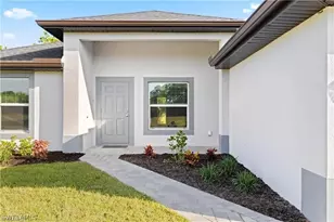 1322 NE 12th Pl, Cape Coral, FL 33909 - Photo 3