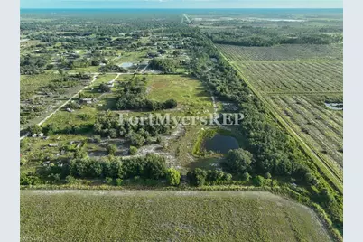 23910 Tinas Ln, Fort Myers, FL 33913 - Photo 31