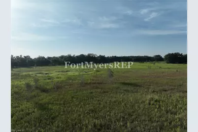 23910 Tinas Ln, Fort Myers, FL 33913 - Photo 17
