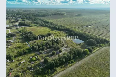 23910 Tinas Ln, Fort Myers, FL 33913 - Photo 27