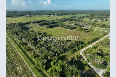 23910 Tinas Ln, Fort Myers, FL 33913 - Photo 19