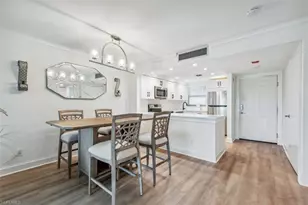 37 High Point Cir E, Naples, FL 34103 - Photo 5