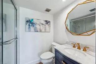 37 High Point Cir E, Naples, FL 34103 - Photo 11
