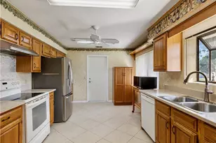 5853 Wyldewood Lakes Ct, Fort Myers, FL 33919 - Photo 11