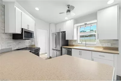 28869 Vermillion Ln, Bonita Springs, FL 34135 - Photo 13