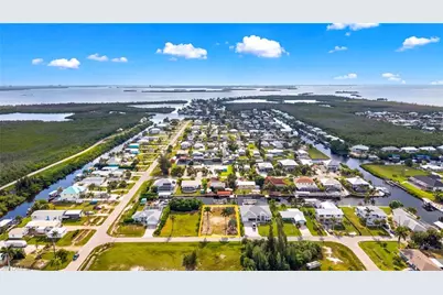 2744 Mangrove St, Saint James City, FL 33956 - Photo 11