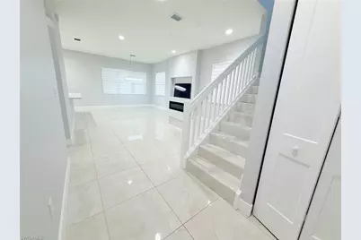 9045 Madrid Cir, Naples, FL 34104 - Photo 7
