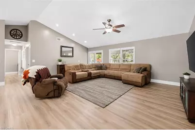 311 S Oak St, Labelle, FL 33935 - Photo 5