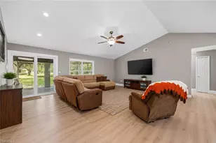 311 S Oak St, Labelle, FL 33935 - Photo 7
