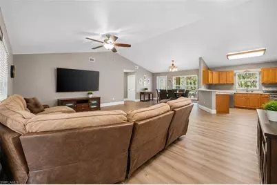 311 S Oak St, Labelle, FL 33935 - Photo 9