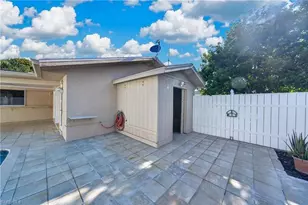 2112 SE 11th St, Cape Coral, FL 33990 - Photo 29