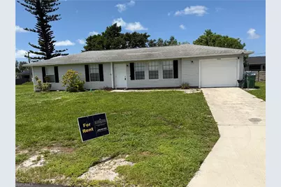 2018 NE 10th Pl, Cape Coral, FL 33909 - Photo 1