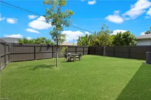 2917 SW Santa Barbara Pl, Cape Coral, FL 33914 - Photo 5