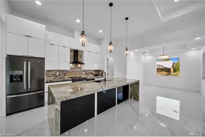 427 SW 21st Ter, Cape Coral, FL 33991 - Photo 5