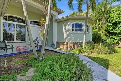 1432 SE 29th Ter, Cape Coral, FL 33904 - Photo 3