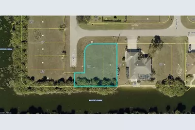 2122 NE 18th St, Cape Coral, FL 33909 - Photo 1