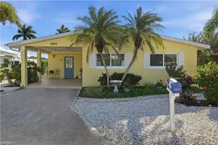 2607 Bayshore Dr, Matlacha, FL 33993 - Photo 3
