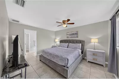 850 SE 41st St, Cape Coral, FL 33904 - Photo 9