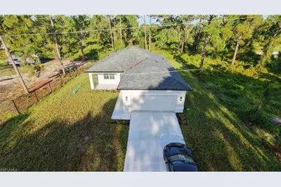 1030 Greenfield St, Lehigh Acres, FL 33974 - Photo 3