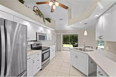 2530 SW 38th St, Cape Coral, FL 33914 - Photo 7