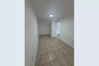 11431 Char Ann Dr #2, Fort Myers, FL 33908 - Photo 3