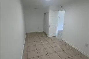 11431 Char Ann Dr, Fort Myers, FL 33908 - Photo 3