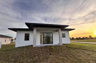1027 Kismet Pkwy W, Cape Coral, FL 33993 - Photo 31