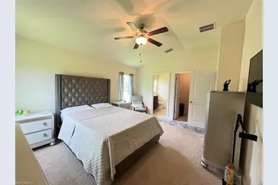 555 Sargent St, Lehigh Acres, FL 33972 - Photo 11