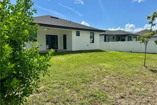 1318 NE 4th Pl, Cape Coral, FL 33909 - Photo 15
