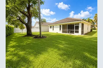 11330 Lakeland Cir, Fort Myers, FL 33913 - Photo 15