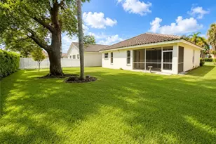11330 Lakeland Cir, Fort Myers, FL 33913 - Photo 15