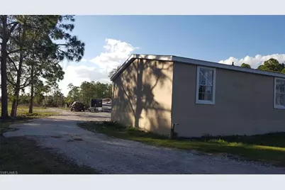 16960 Wildcat Dr, Fort Myers, FL 33913 - Photo 5