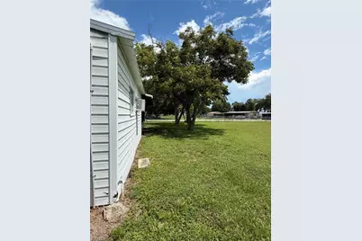 306 Pinecrest Ave NW, Moore Haven, FL 33471 - Photo 11