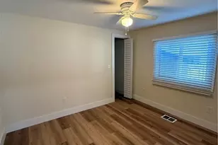2112 Lxora Ct E, Naples, FL 34110 - Photo 7