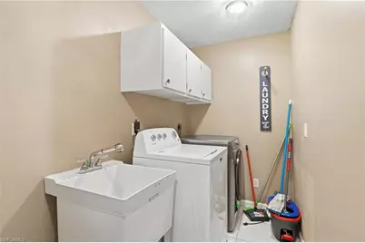 128 SE 45th St, Cape Coral, FL 33904 - Photo 35