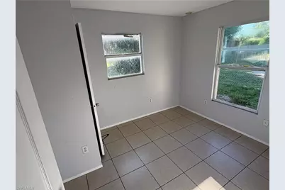 2247 Henderson Ave, Fort Myers, FL 33916 - Photo 7