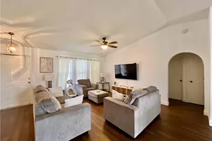231 SW 33rd St, Cape Coral, FL 33914 - Photo 11