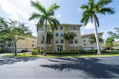 10041 Lake Cove Dr #202, Fort Myers, FL 33908 - Photo 1